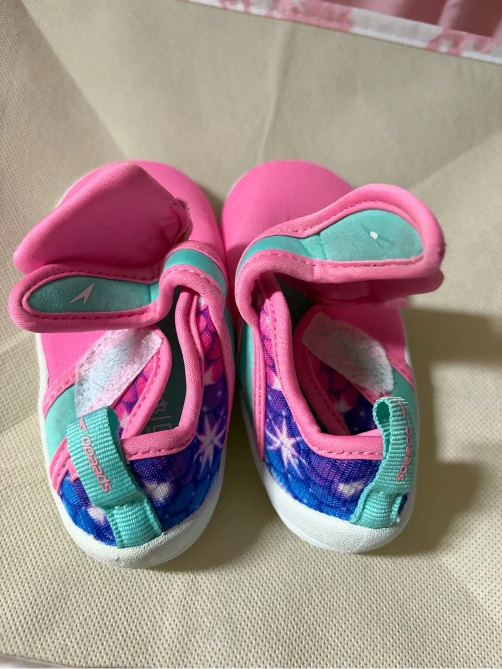 Speedo Kids Pink and Aqua Hook-and-Loop Water Shoes size 5